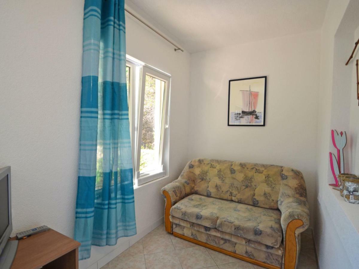 ויר Holiday Home Nikolina By Interhome מראה חיצוני תמונה