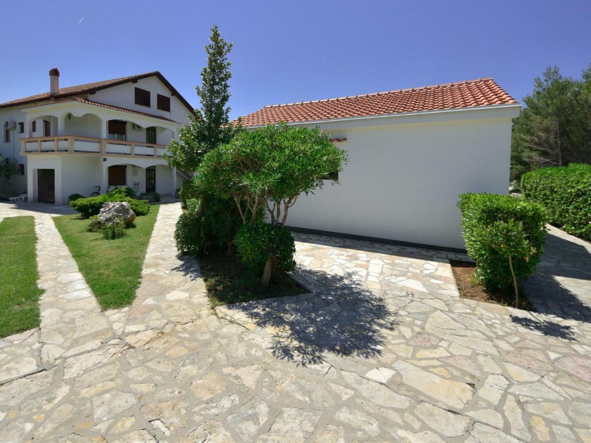 ויר Holiday Home Nikolina By Interhome מראה חיצוני תמונה