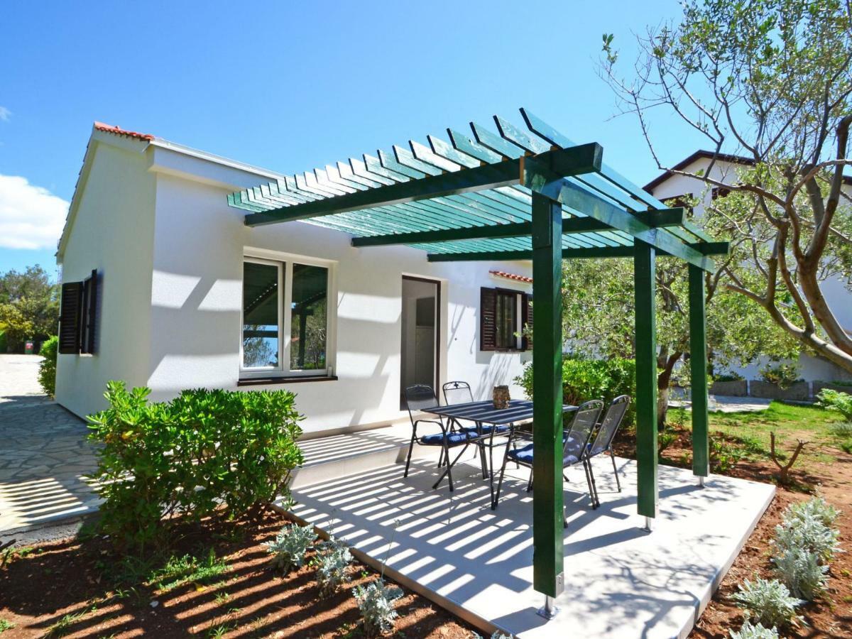 ויר Holiday Home Nikolina By Interhome מראה חיצוני תמונה